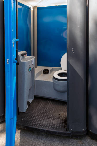 Portable Toilet Options We Offer in Noroton, CT